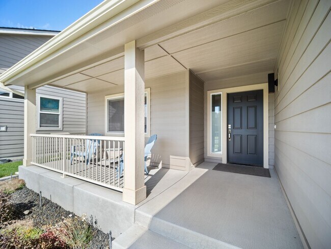 Building Photo - 14611 E 31st Ave
