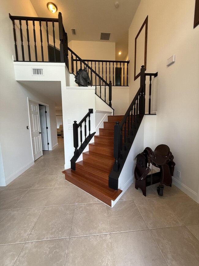 Building Photo - 2400 Seaford Dr