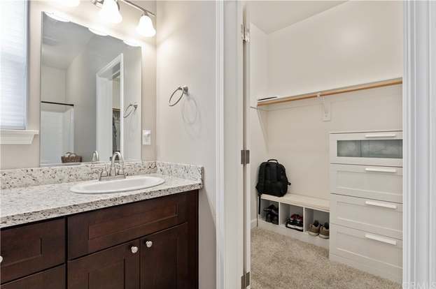 Building Photo - 655 Catala Wy
