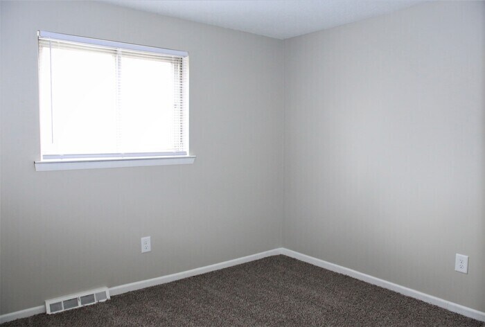 Building Photo - 2755 Glenbriar St