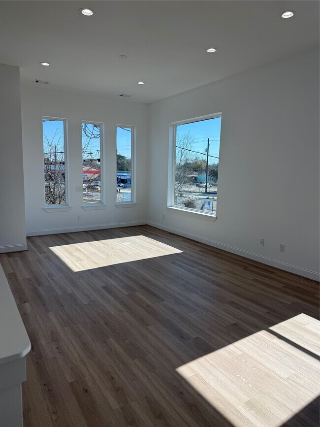 Building Photo - 6350 Culberson St