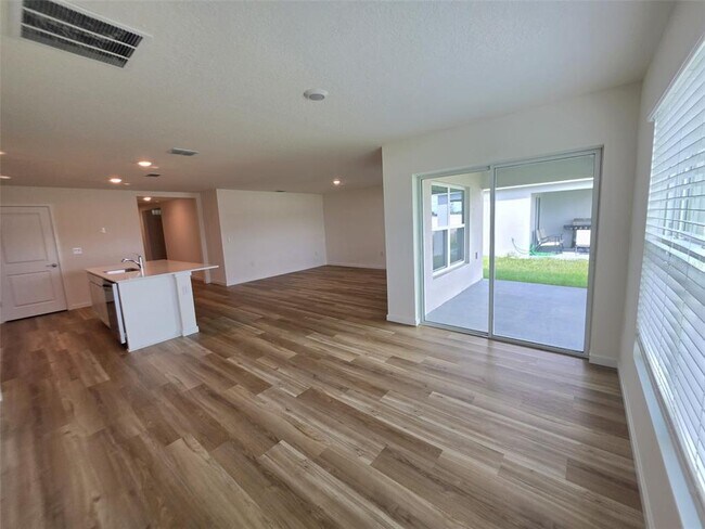 Building Photo - 4631 SW 88 Pl