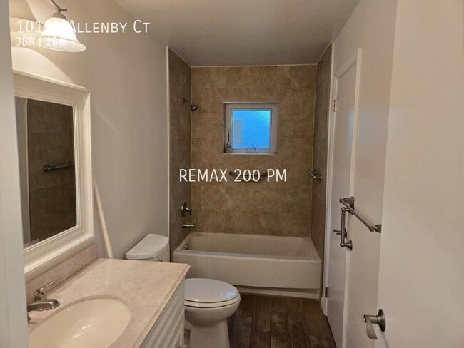 Building Photo - 10101 Allenby Ct
