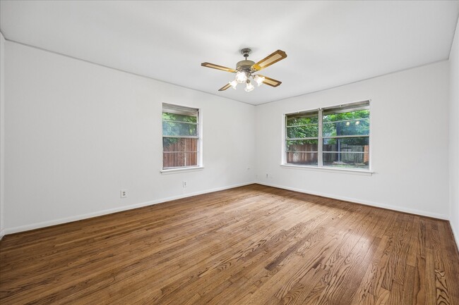 Building Photo - 4029 McDermed Dr