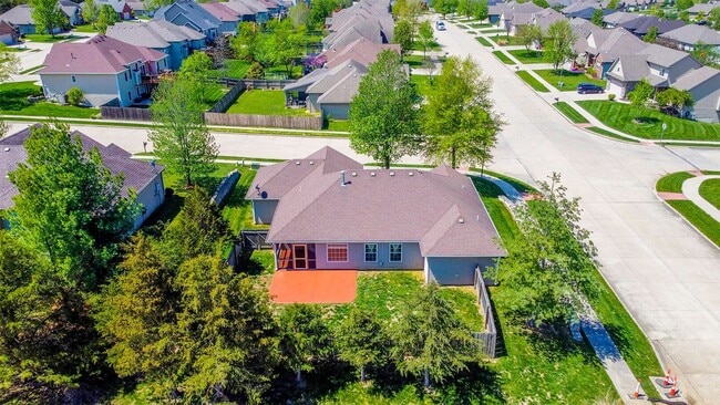 Building Photo - Charming 3 Bedroom/2 Bath in Mill Creek Manor with Spacious Garage