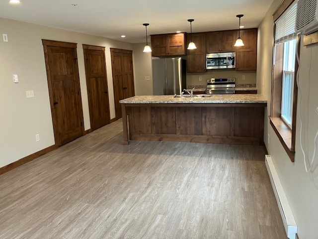 Building Photo - 618 E Grand Ave