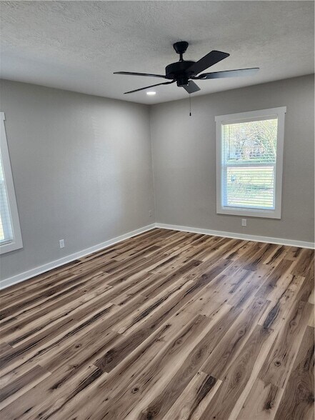 Building Photo - 12877 E State Hwy 21