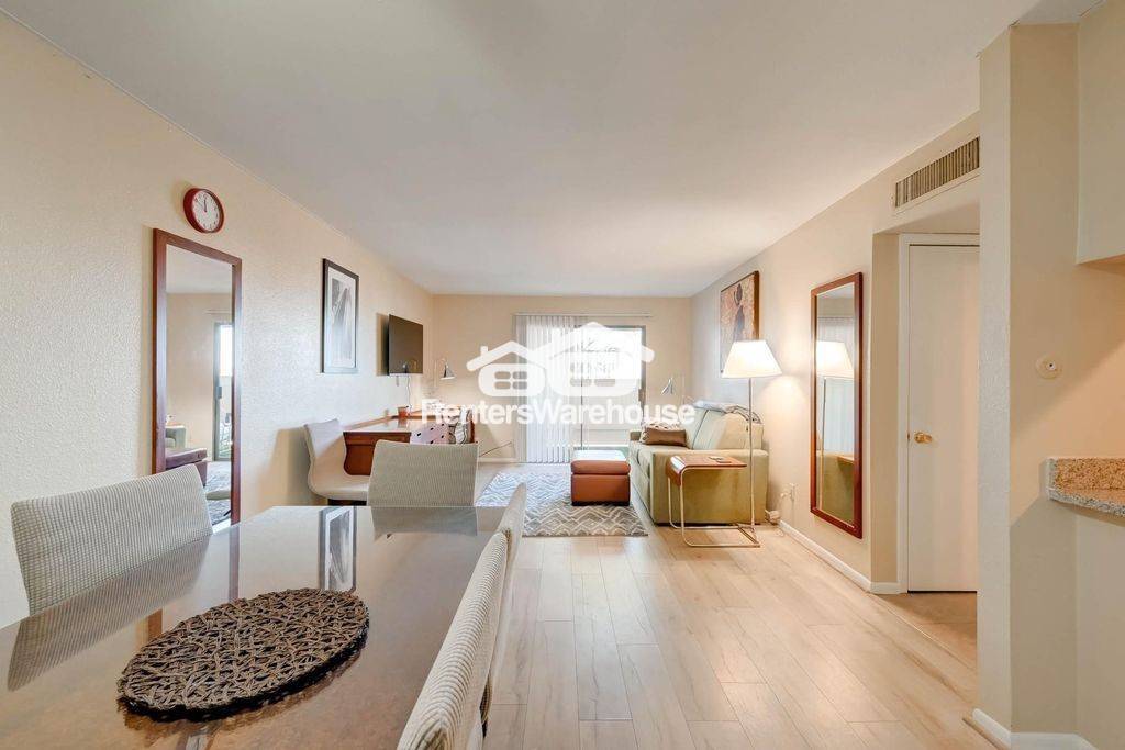 Building Photo - 8433 Hearth Dr