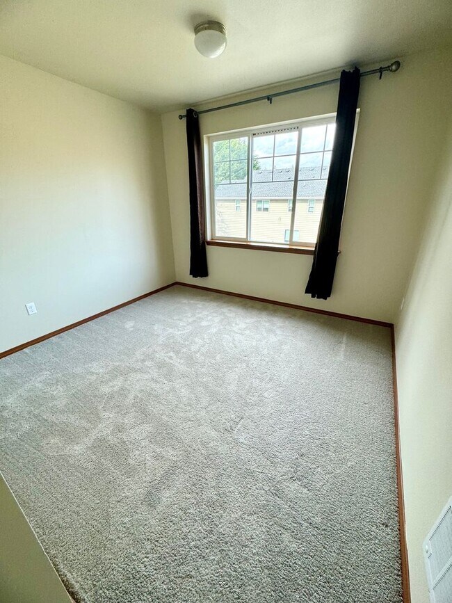 Building Photo - Nice Home in Bremerton!
