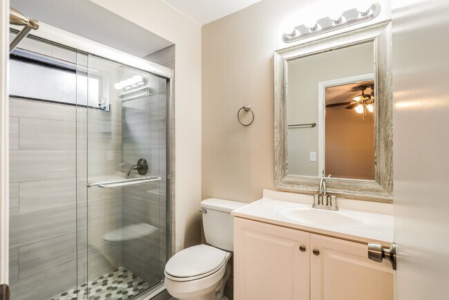 Building Photo - 1021 Wainright Dr