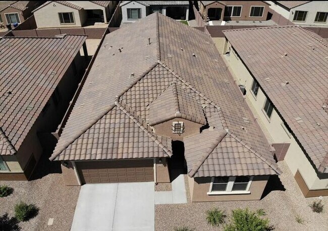 Building Photo - 2022 Built Single-Level 4Bedrooms/3Baths Stunning Home!!