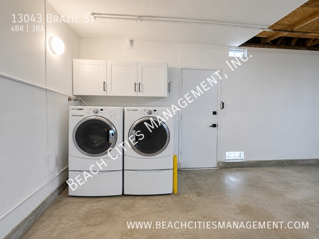 Building Photo - 13043 Brazil St