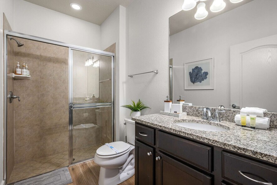 Building Photo - 1978 Majorca Dr