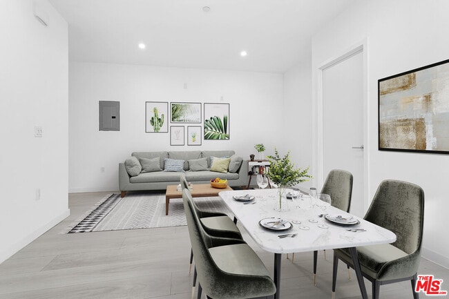 Building Photo - 1526 Armacost Ave