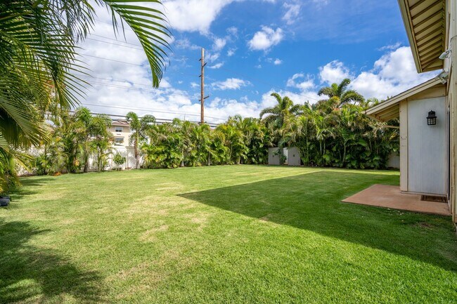 Building Photo - Unfurnished, 1 Bedroom/1 Bath, Ohana