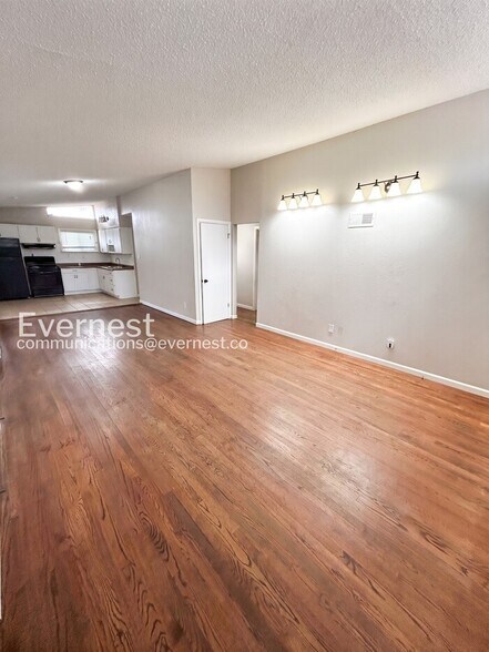 Building Photo - 1130 Trampe Ave