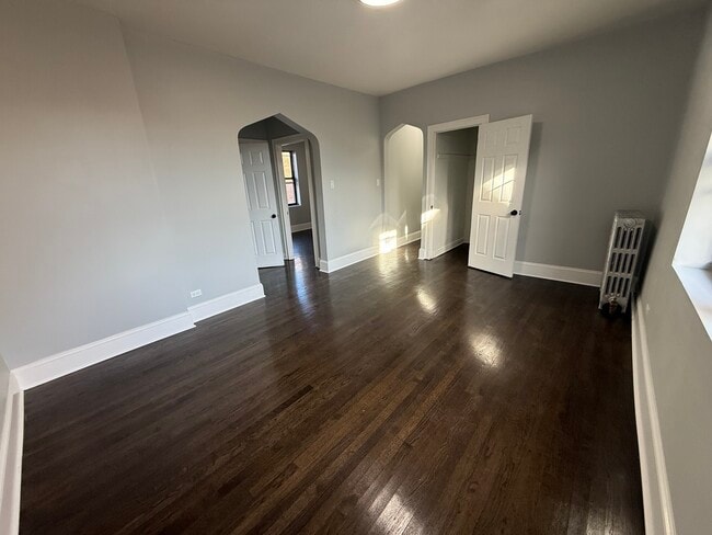 Building Photo - 5244.5 S Drexel Ave