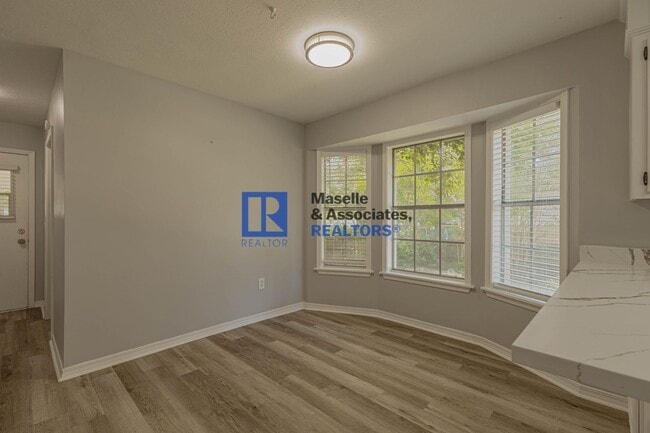 Building Photo - Charming 4-Bed, 2.5-Bath Home in the Heart...