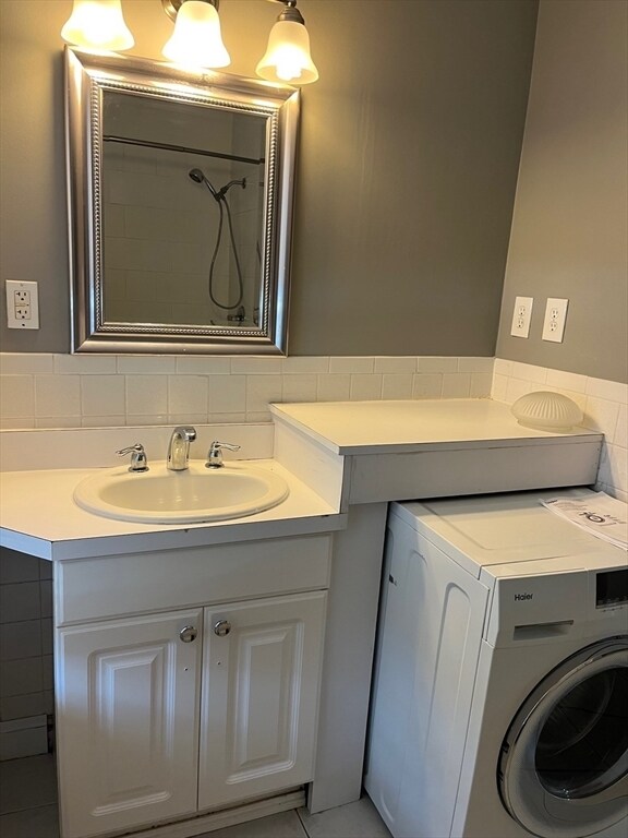 Building Photo - 27 Pleasant St