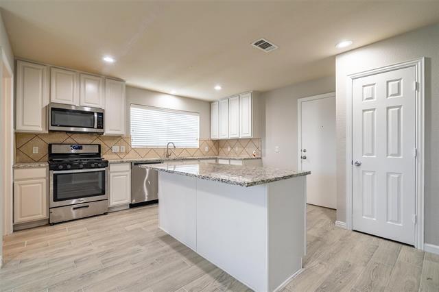 Building Photo - 1528 Canary Dr