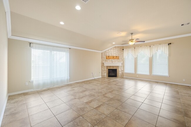 Building Photo - 207 Lockridge Hill Ln