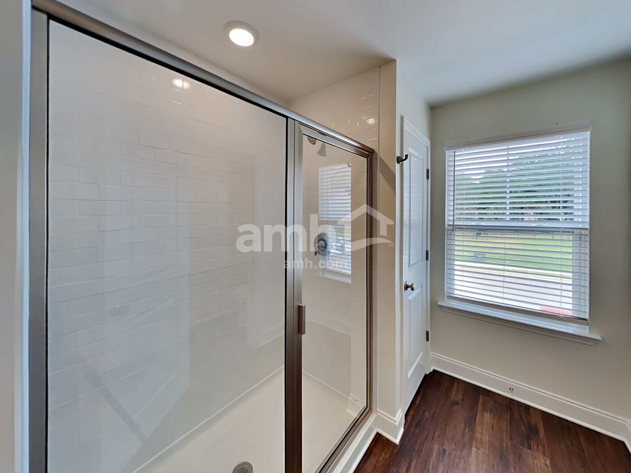 Building Photo - 5952 Hagar Vly Dr