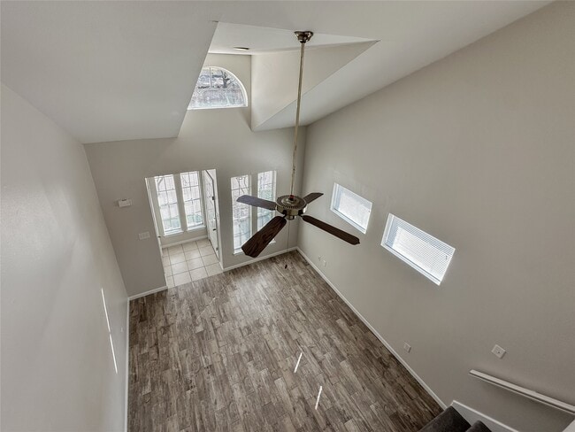 Building Photo - 5515 Strack Rd