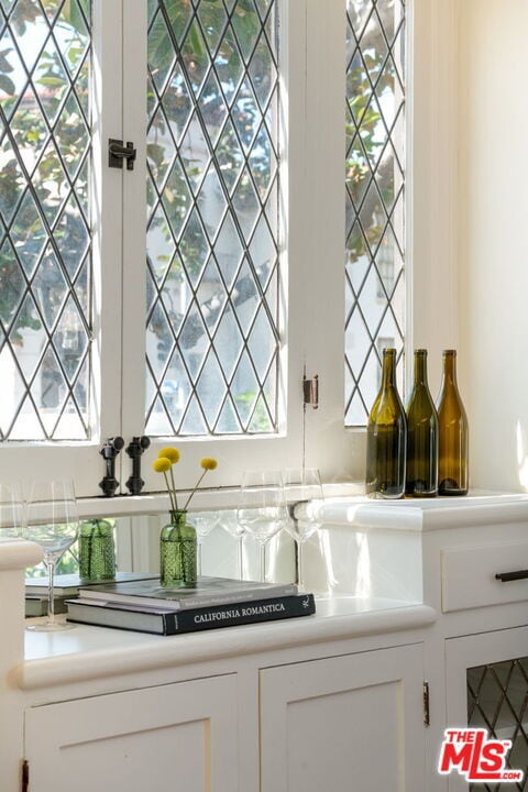 Building Photo - 802 Cochran Ave