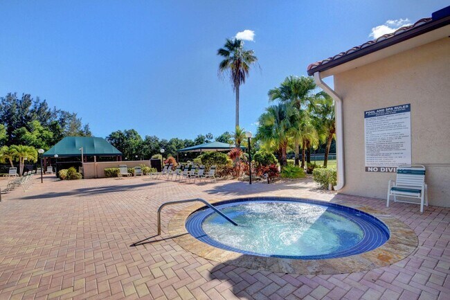 Building Photo - 5945 Parkwalk Dr