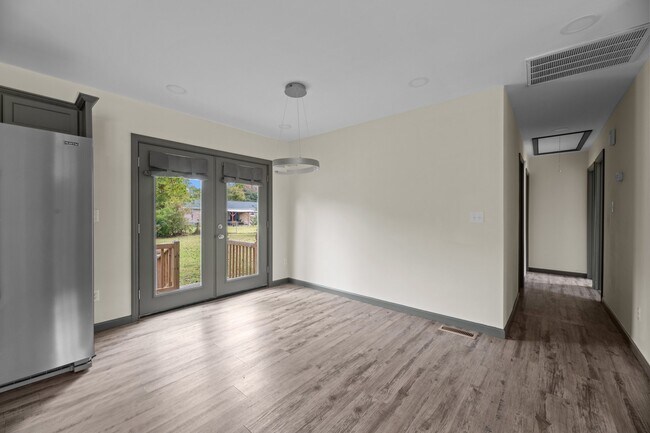 Building Photo - 116 Shepard St