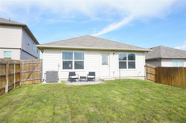 Building Photo - 14911 Talus Rd