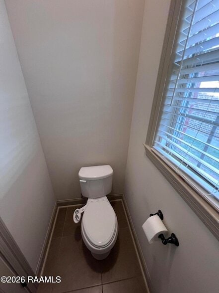 Building Photo - 100 Birchview Dr