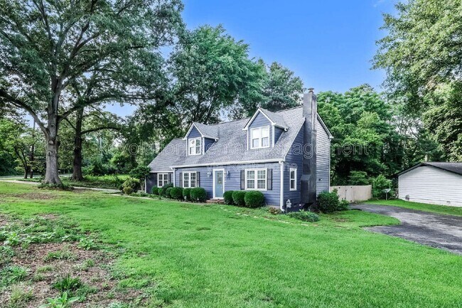 Building Photo - 3288 Regalwoods Dr