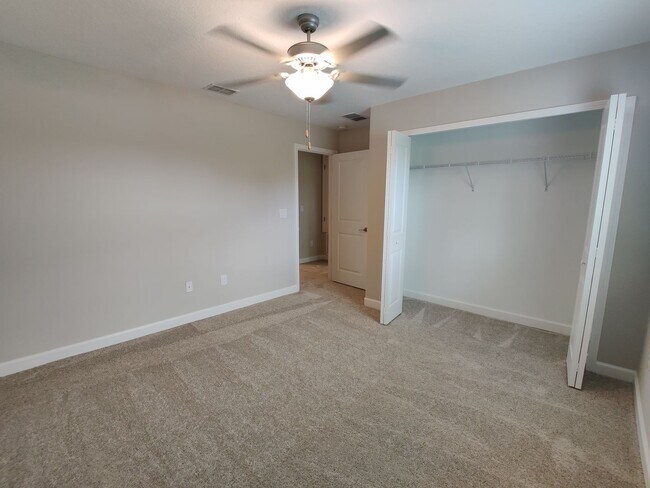 Building Photo - 23270 Willow Glen Way