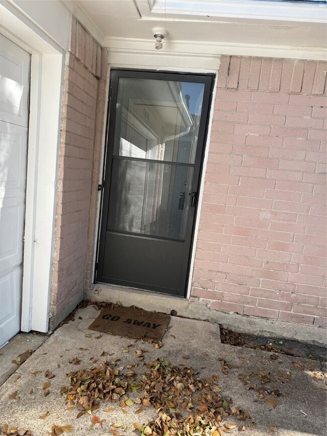 Building Photo - 3122 Trail Lake Dr