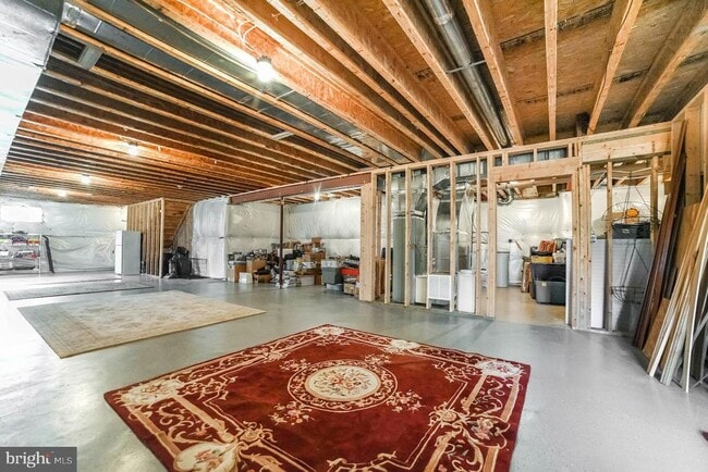 Building Photo - 24900 Fox Run Ln