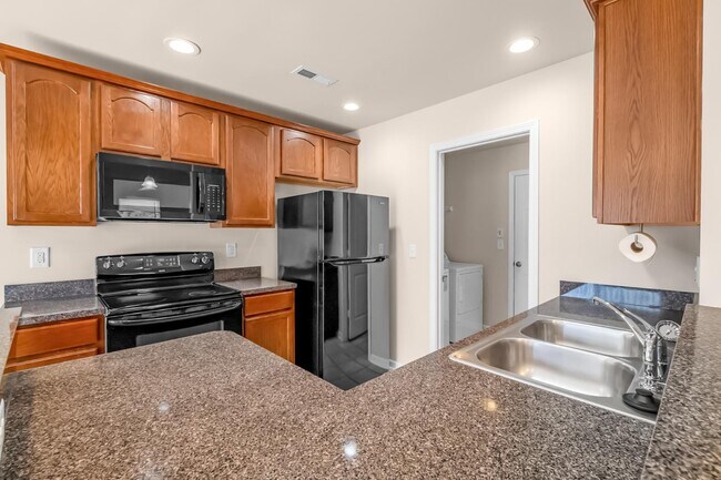 Building Photo - 2937 Westbury Ct
