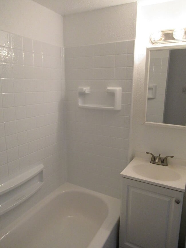 Building Photo - Large Two Bedroom House 1/2 off 1st rent