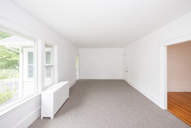 Building Photo - 51 S Lenox St