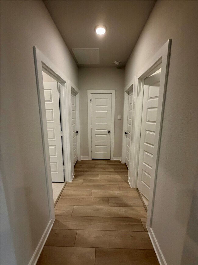 Building Photo - 21807 Black Tulip Ln