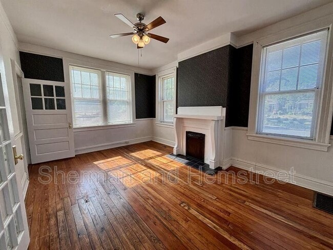 Building Photo - 320 Third Street