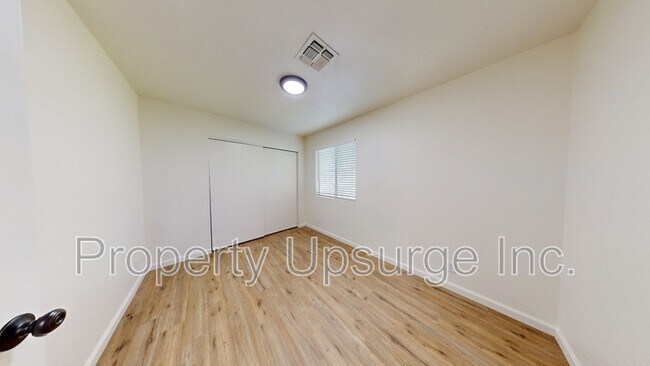 Building Photo - 1450 Victor Ave