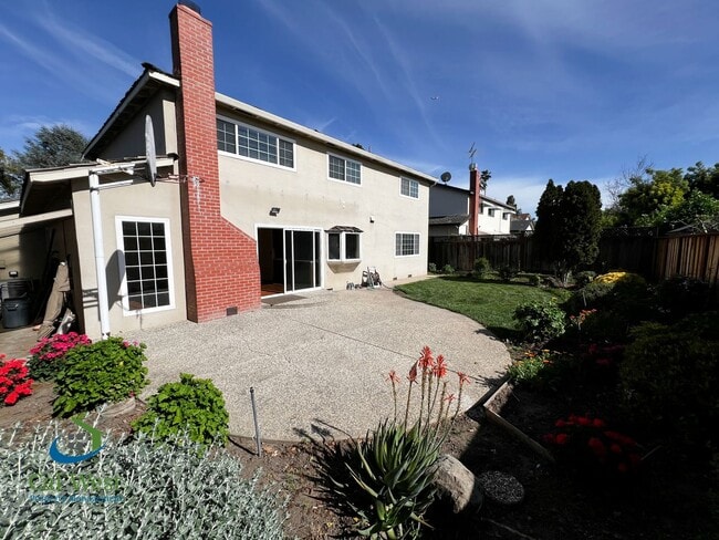 Building Photo - $4,695 - Beautiful 5 Bedroom 2.5 Bath Two ...