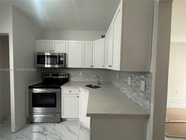 Building Photo - 7003 NW 6th Ave