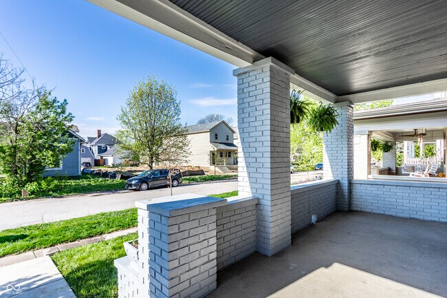 Building Photo - 1330 Marlowe Ave