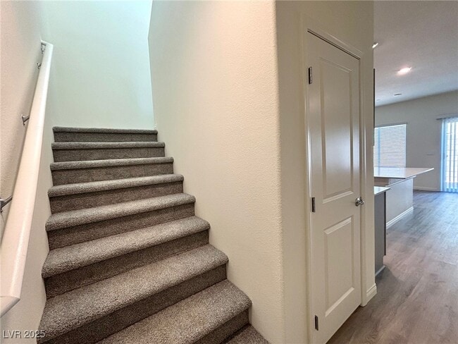 Building Photo - 10024 S Ullom Dr