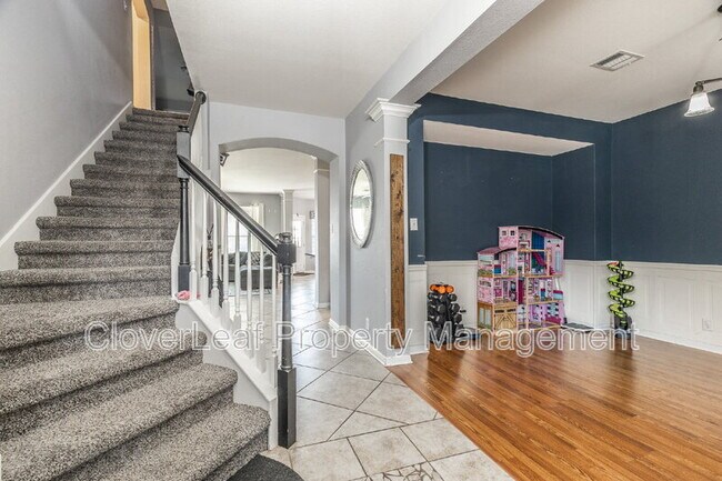 Building Photo - 2806 Cascade Mist