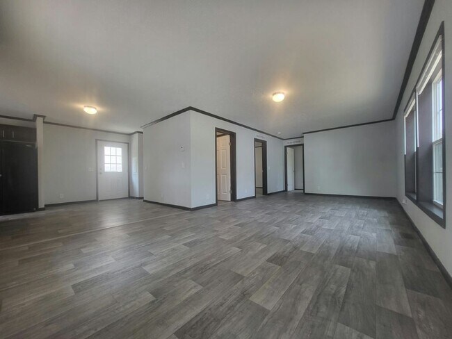 Building Photo - 212 Tollview Rd