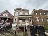 Building Photo - 232 N Leamington Ave