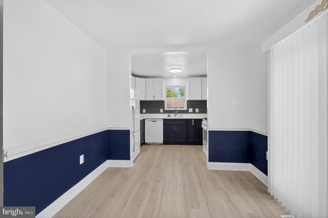 Building Photo - 505 69th St